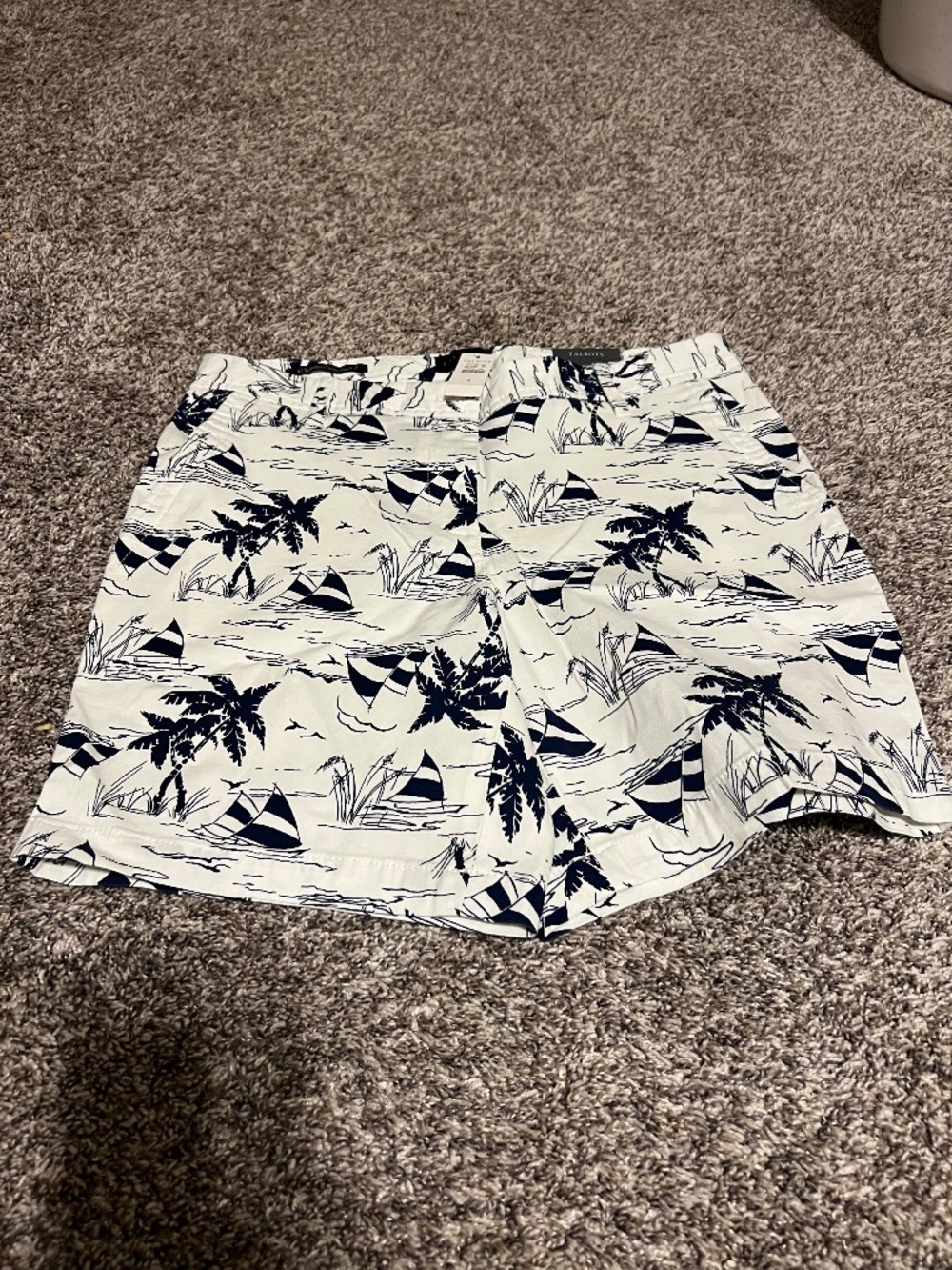 NWT size 4 Talbots Relaxed Chino Shorts